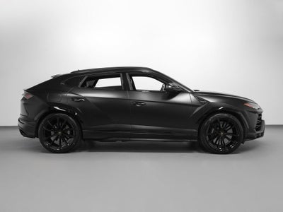 2022 Lamborghini Urus Base