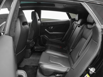 2022 Lamborghini Urus Base