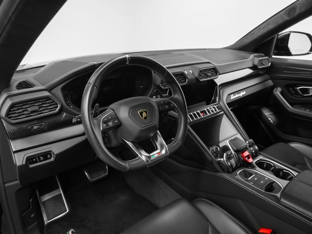 2022 Lamborghini Urus Base