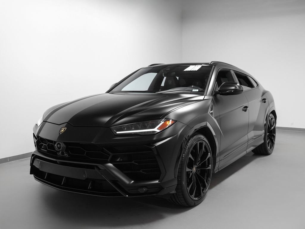 2022 Lamborghini Urus Base