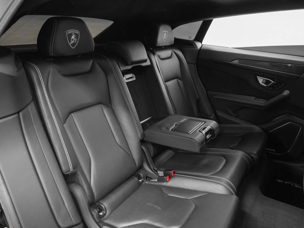 2022 Lamborghini Urus Base