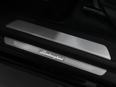 2022 Lamborghini Urus Base