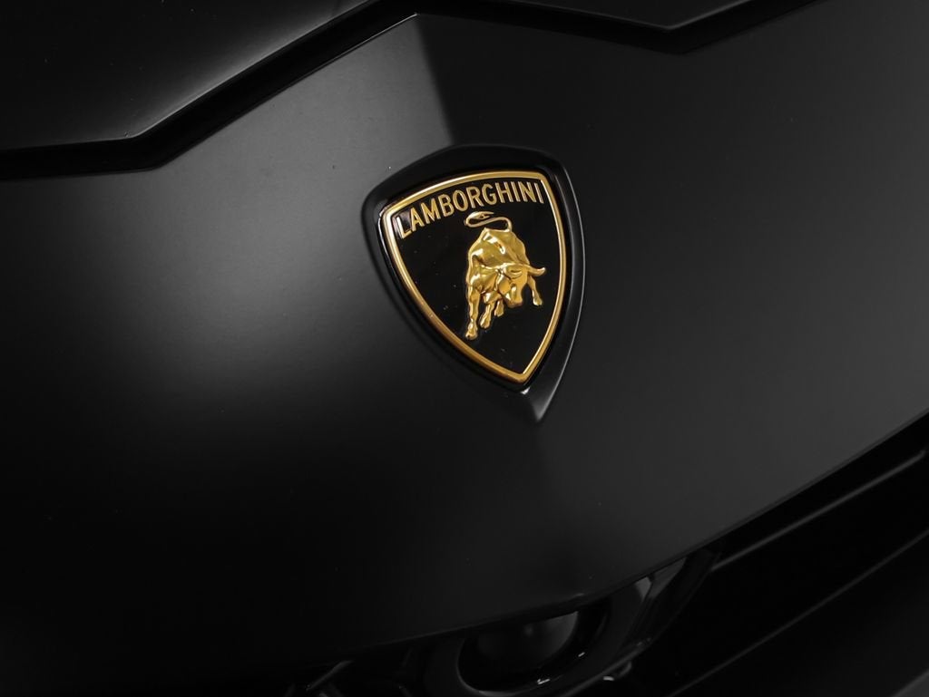 2022 Lamborghini Urus Base