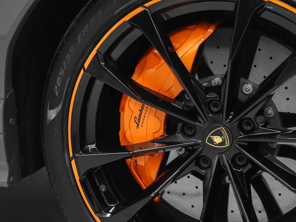 2022 Lamborghini Urus Base