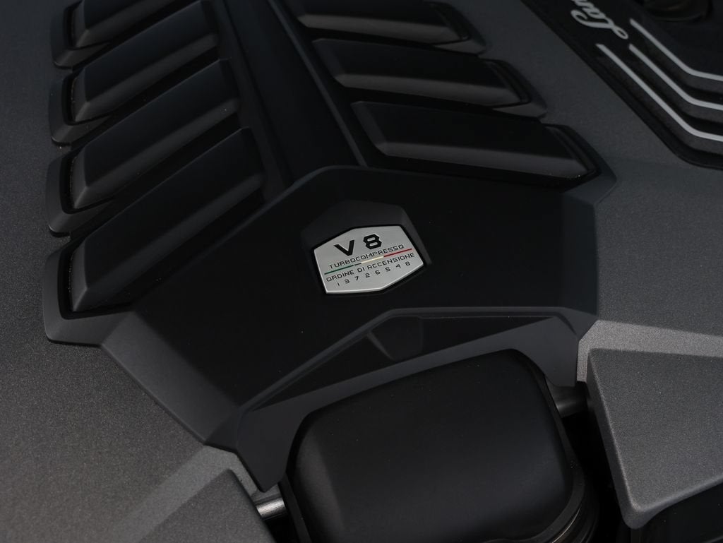 2022 Lamborghini Urus Base