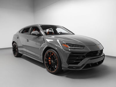 2022 Lamborghini Urus Base
