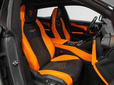 2022 Lamborghini Urus Base