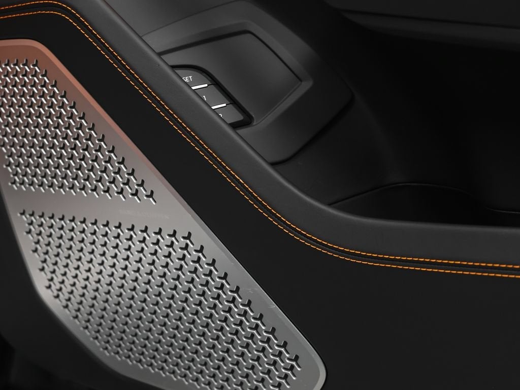 2022 Lamborghini Urus Base