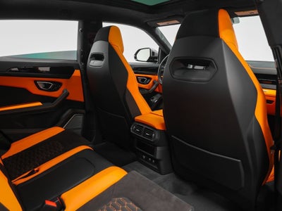 2022 Lamborghini Urus Base