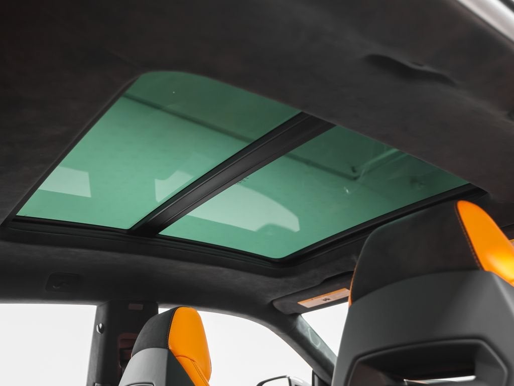 2022 Lamborghini Urus Base