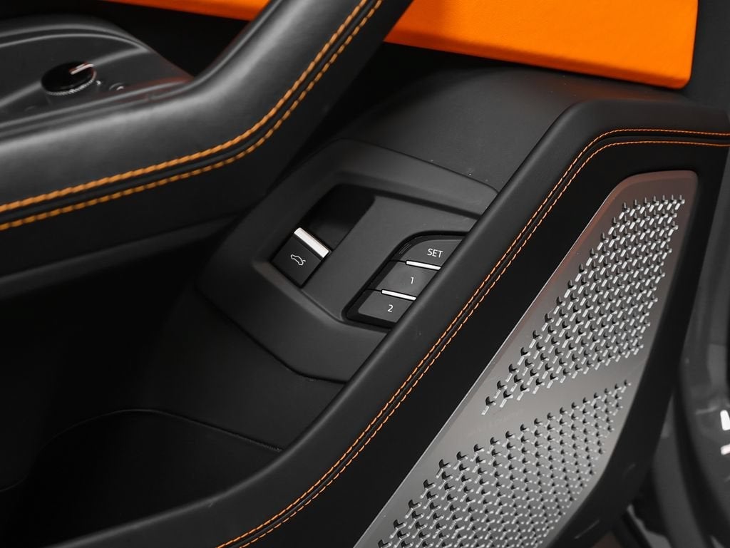 2022 Lamborghini Urus Base