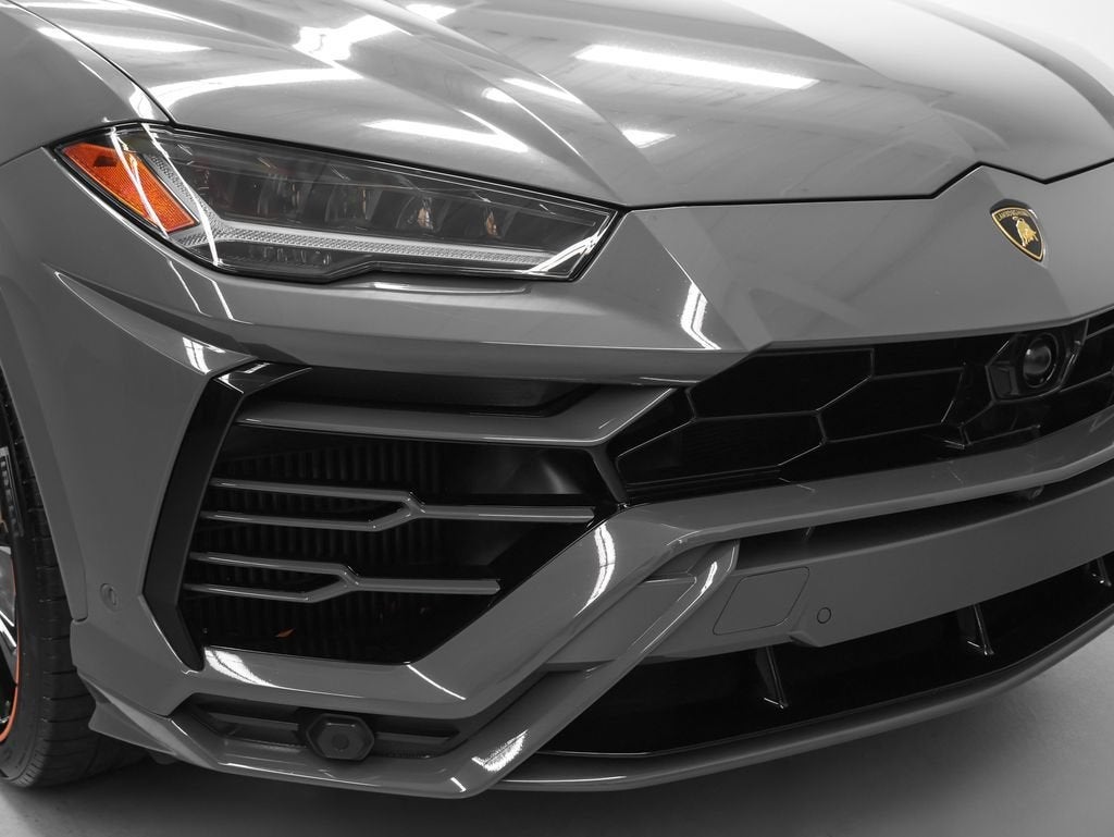 2022 Lamborghini Urus Base