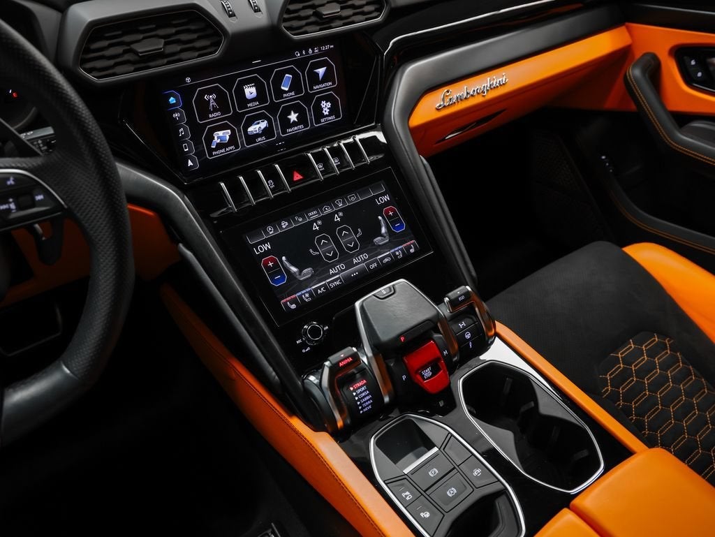 2022 Lamborghini Urus Base