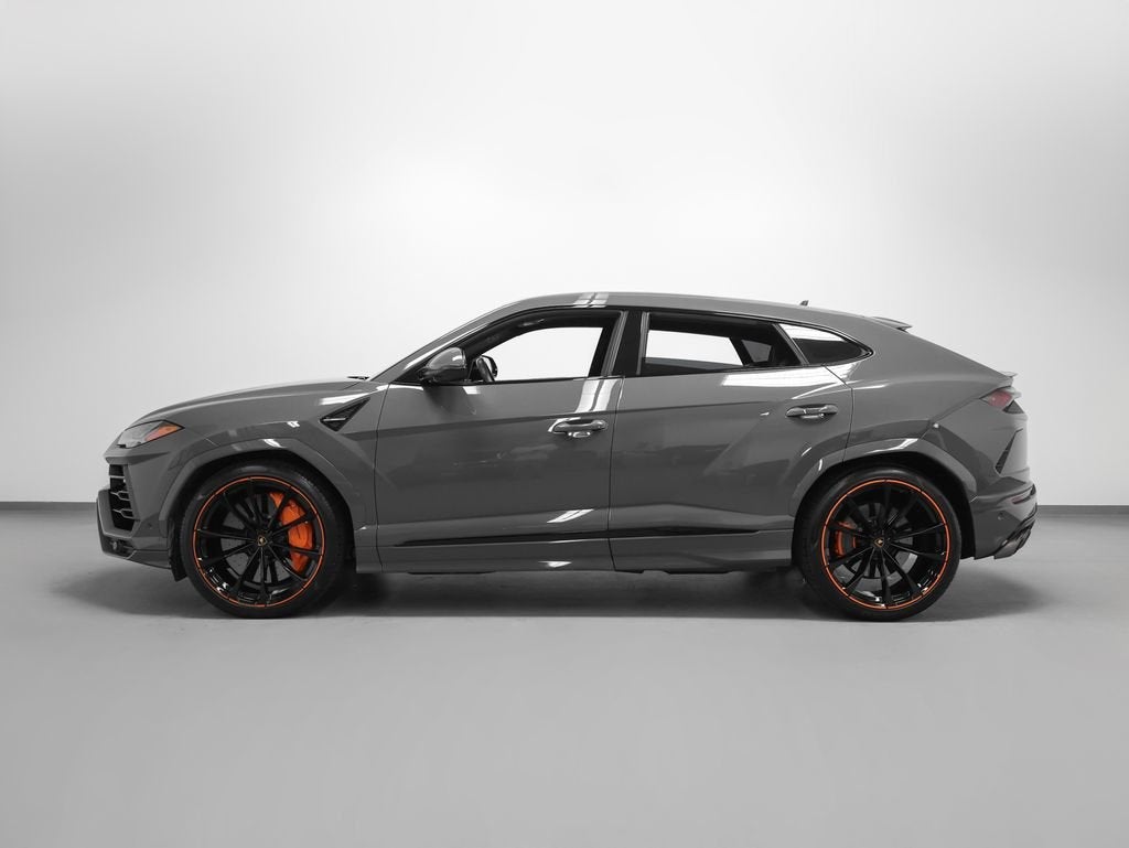 2022 Lamborghini Urus Base