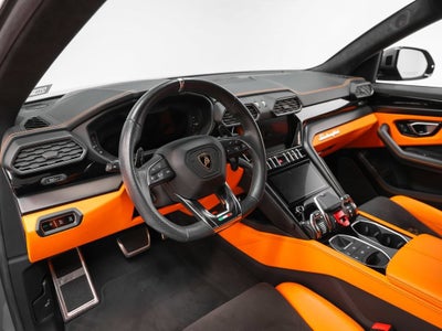 2022 Lamborghini Urus Base