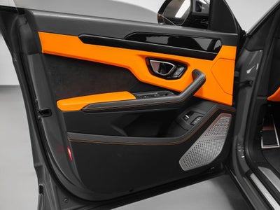 2022 Lamborghini Urus Base