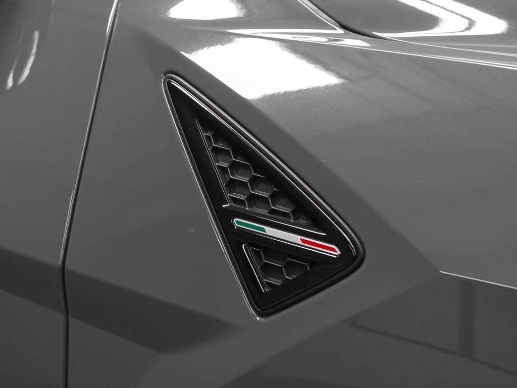 2022 Lamborghini Urus Base