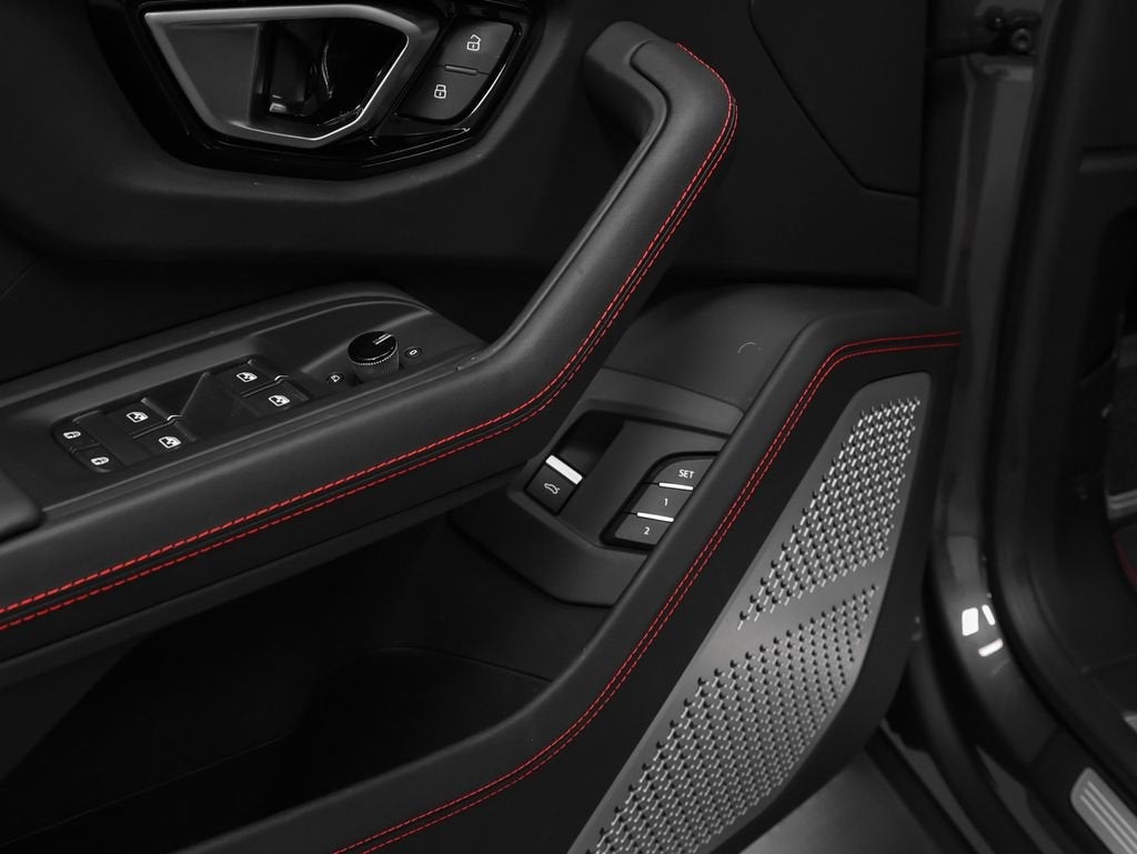2024 Lamborghini Urus S