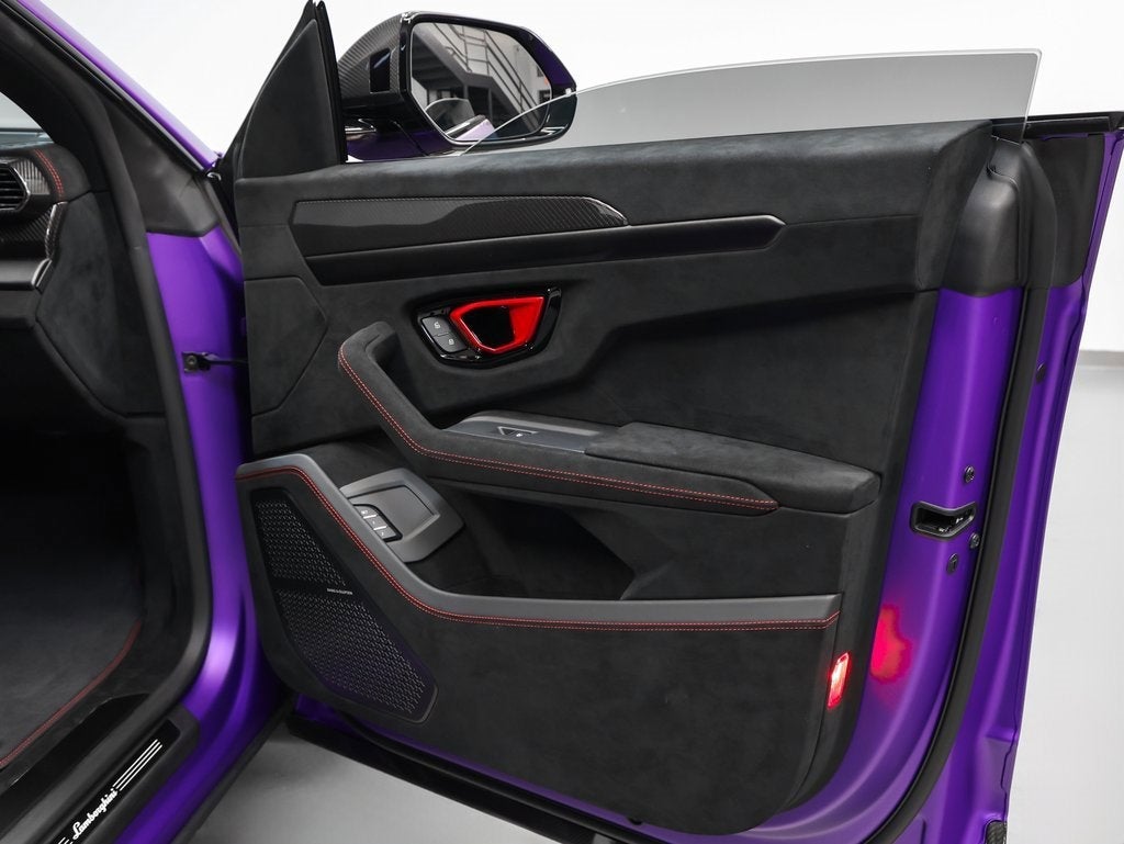 2024 Lamborghini Urus Performante