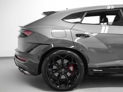 2023 Lamborghini Urus Performante