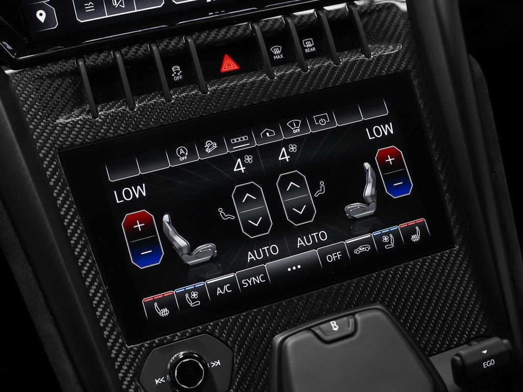 2023 Lamborghini Urus Performante