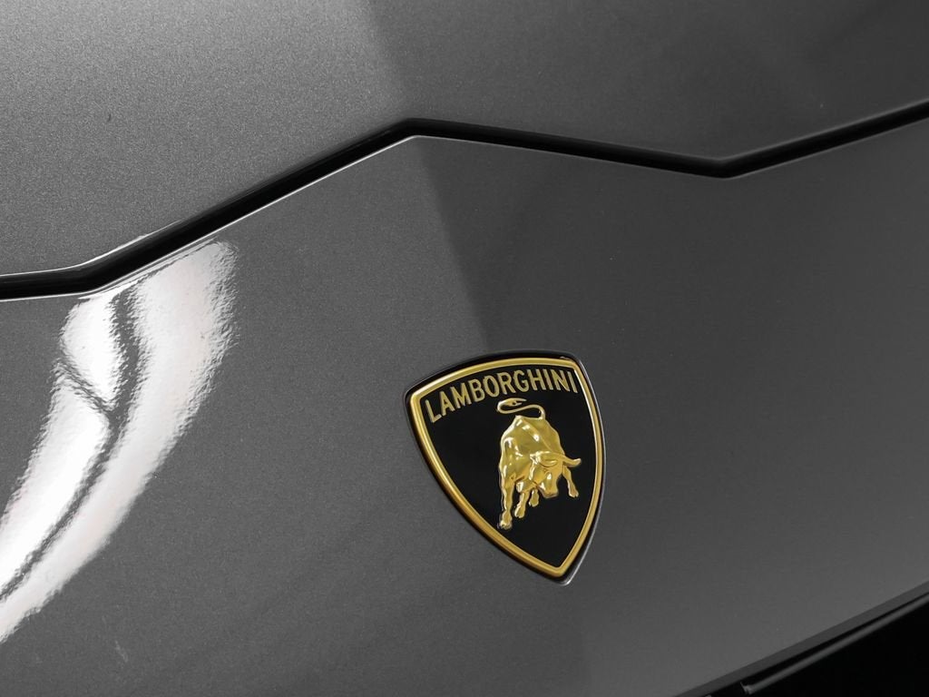 2023 Lamborghini Urus Performante