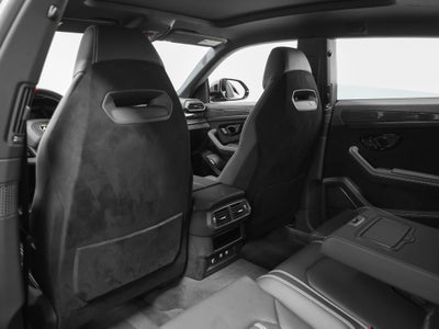 2023 Lamborghini Urus Performante