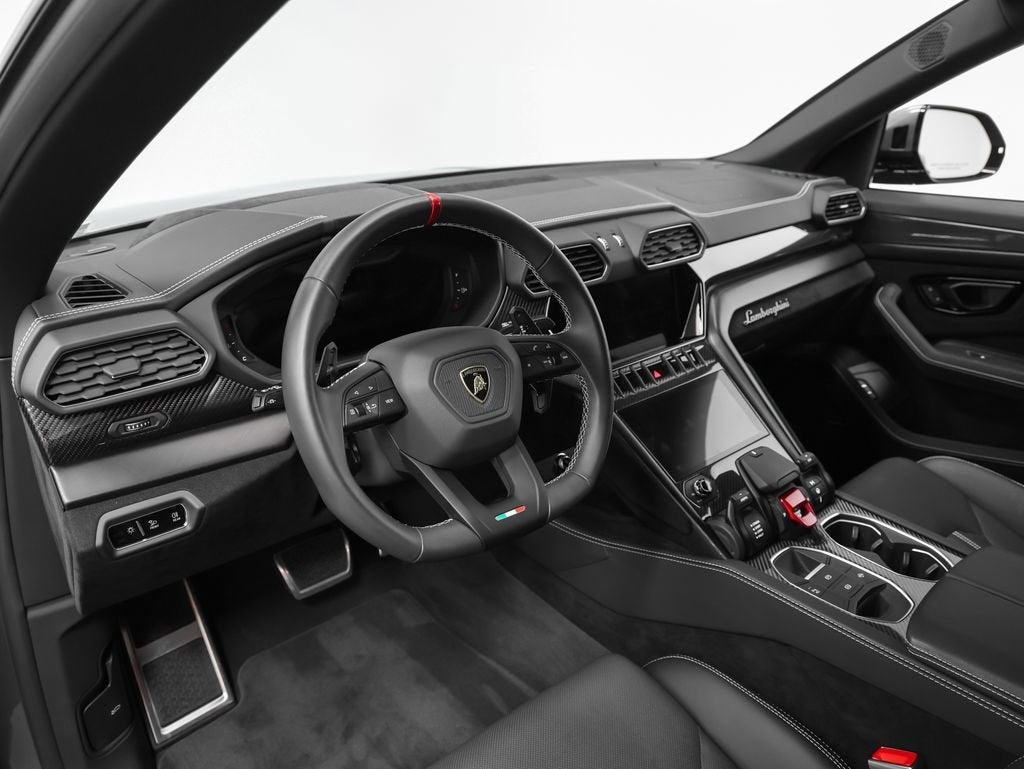 2023 Lamborghini Urus Performante