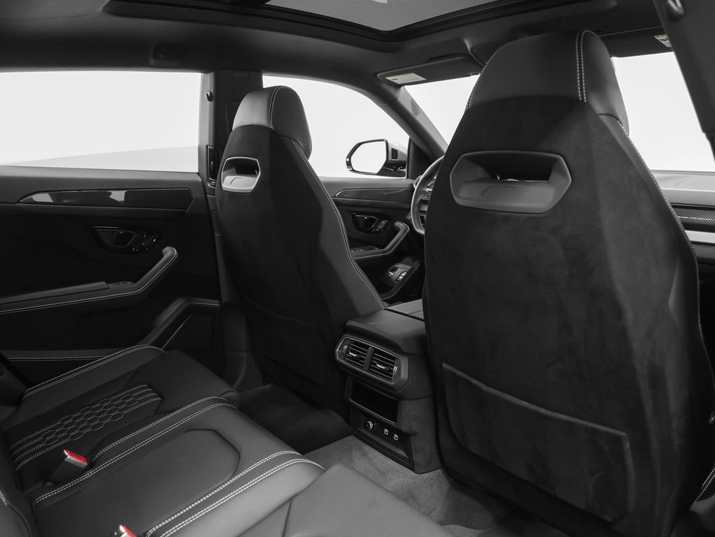 2023 Lamborghini Urus Performante