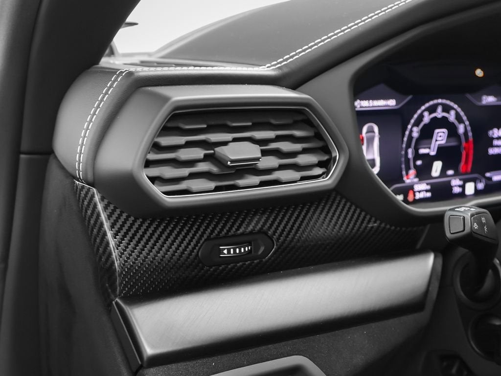 2023 Lamborghini Urus Performante