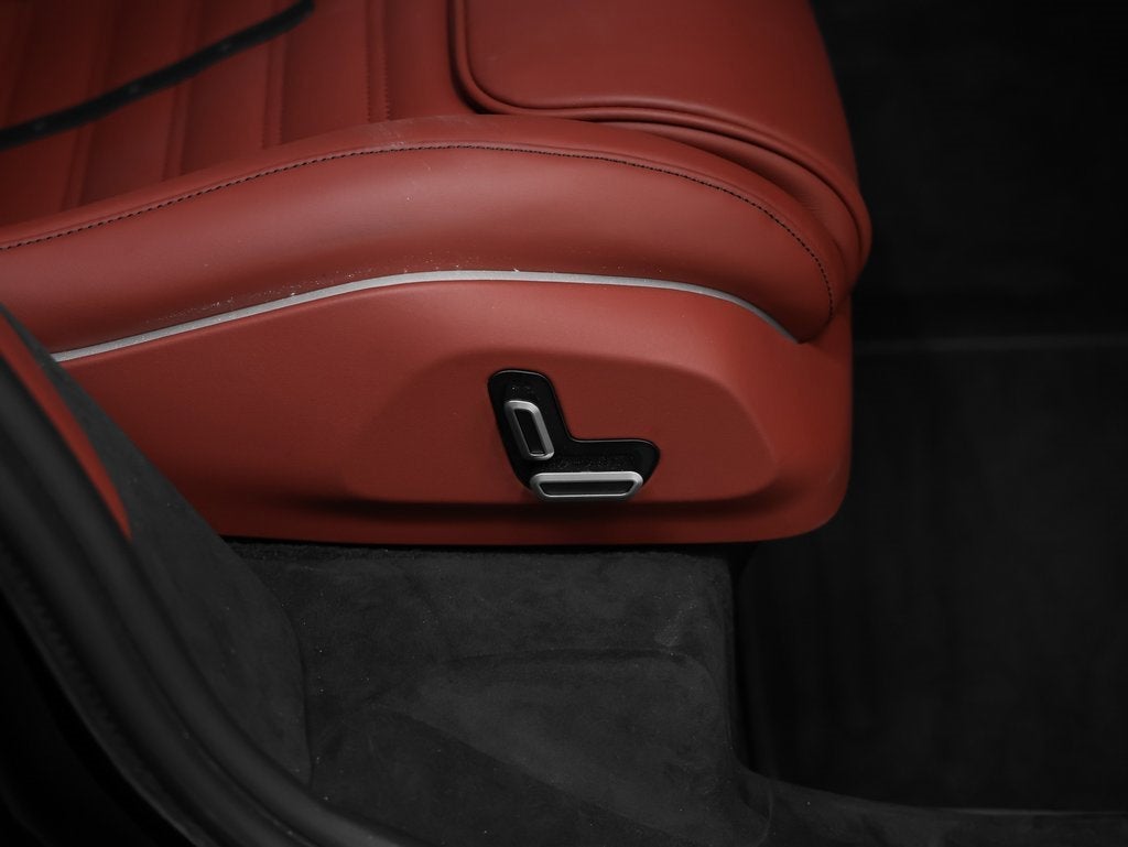 2025 Ferrari Purosangue Base