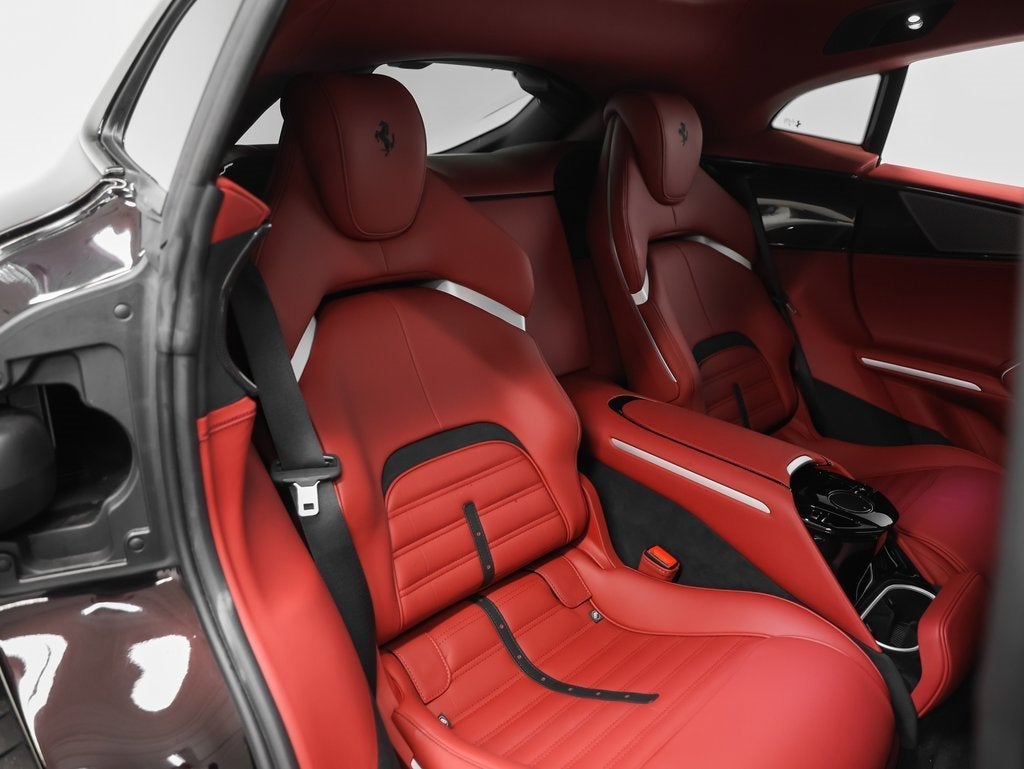 2025 Ferrari Purosangue Base