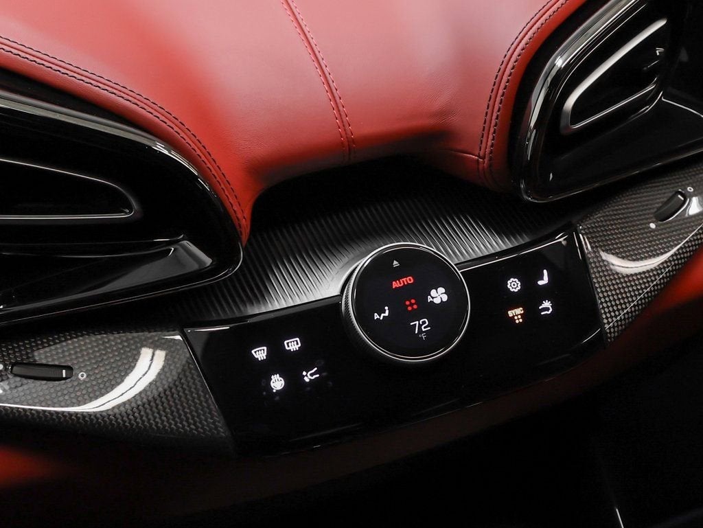 2025 Ferrari Purosangue Base