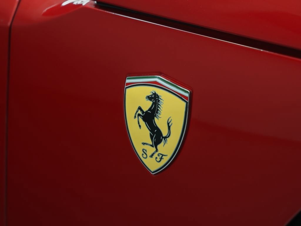 2025 Ferrari Purosangue Base