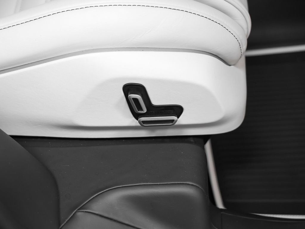 2025 Ferrari Purosangue Base