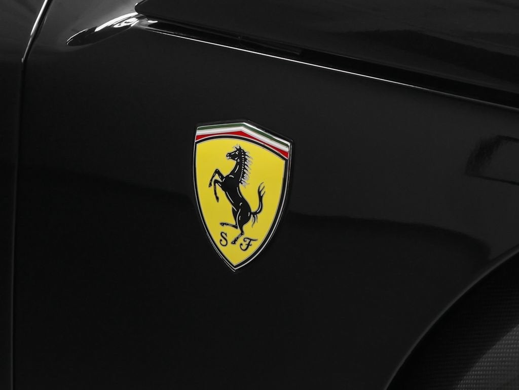 2025 Ferrari Purosangue Base