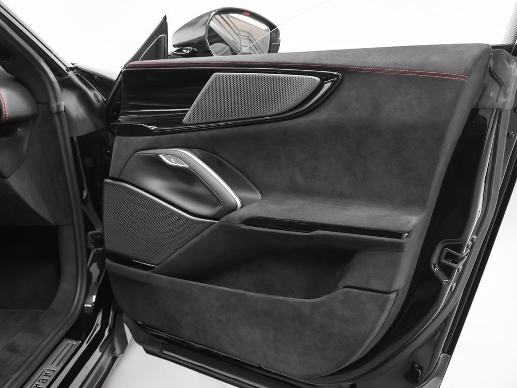 2025 Ferrari Purosangue Base