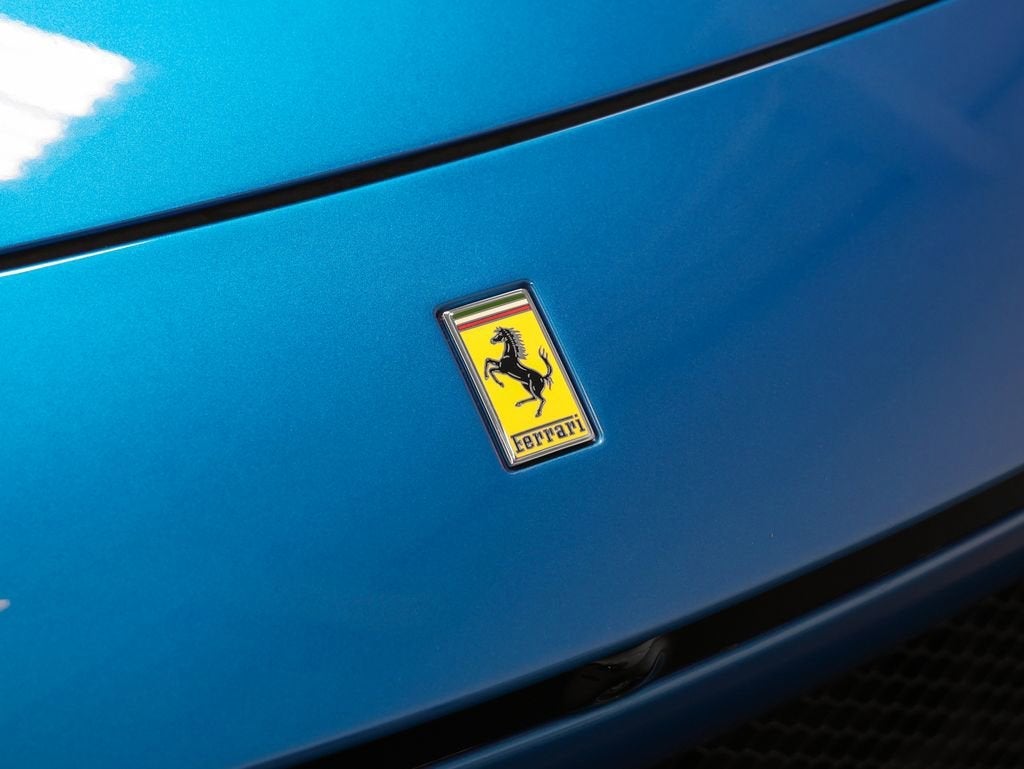 2023 Ferrari Purosangue Base