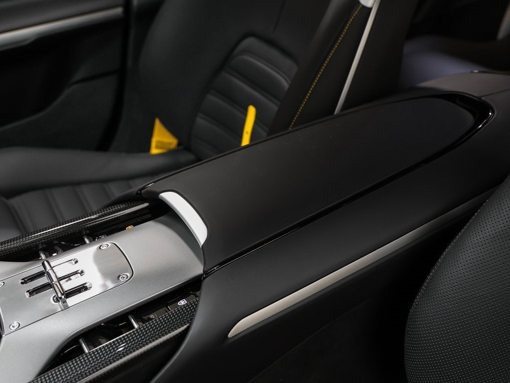 2024 Ferrari Purosangue Base